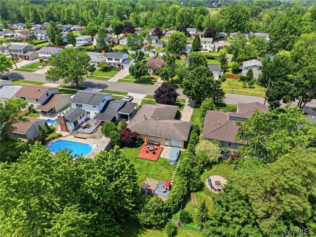 5051 Bradley Lane, Hamburg, NY 14075