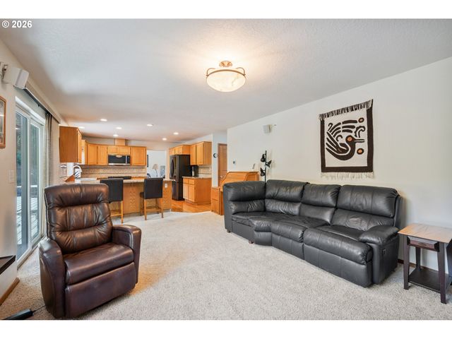38 VIEW RIDGE Cir, Longview, WA 98632