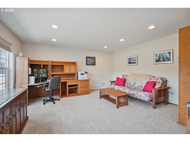 38 VIEW RIDGE Cir, Longview, WA 98632