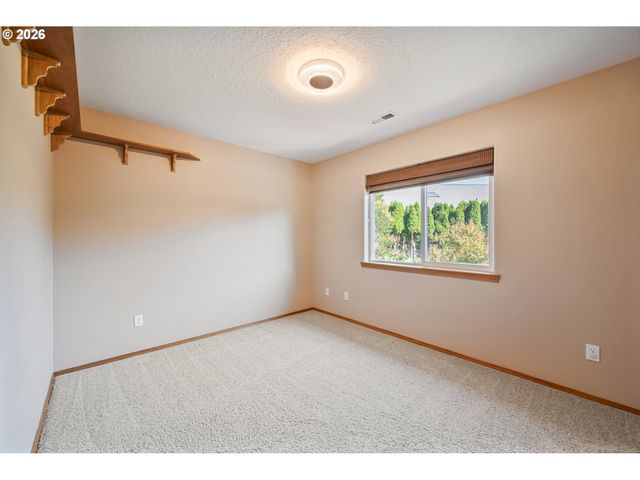 38 VIEW RIDGE Cir, Longview, WA 98632