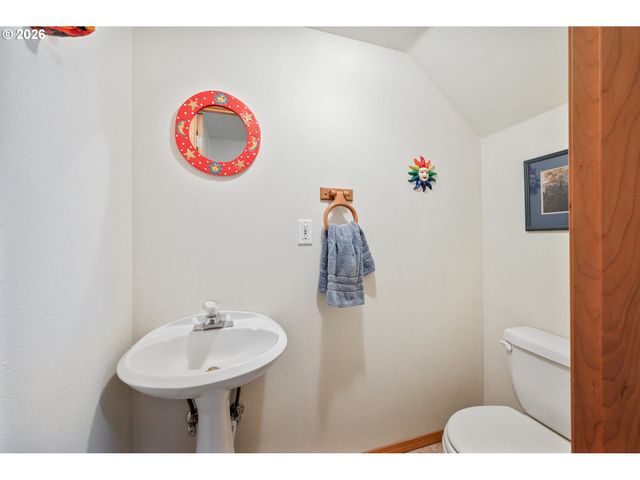 38 VIEW RIDGE Cir, Longview, WA 98632