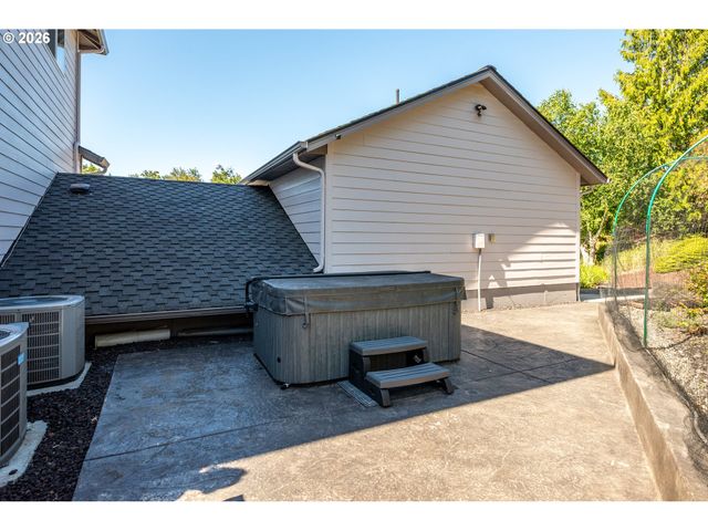 38 VIEW RIDGE Cir, Longview, WA 98632