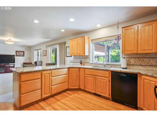 38 VIEW RIDGE Cir, Longview, WA 98632