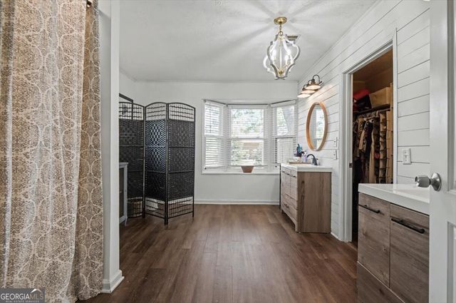 13 Bishop Road NW, Cartersville, GA 30121