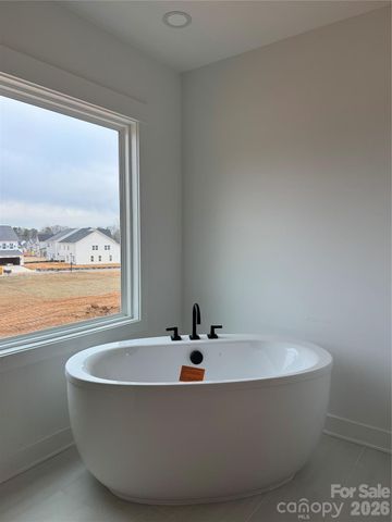 3024 Griffs Pond Road 388, Charlotte, NC 28269