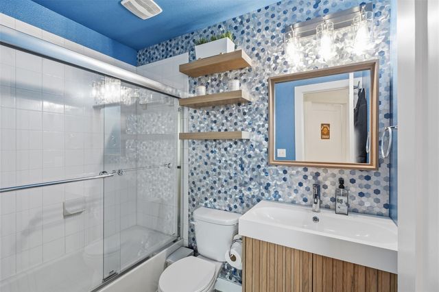 404 Cane River RD, Pflugerville, TX 78660