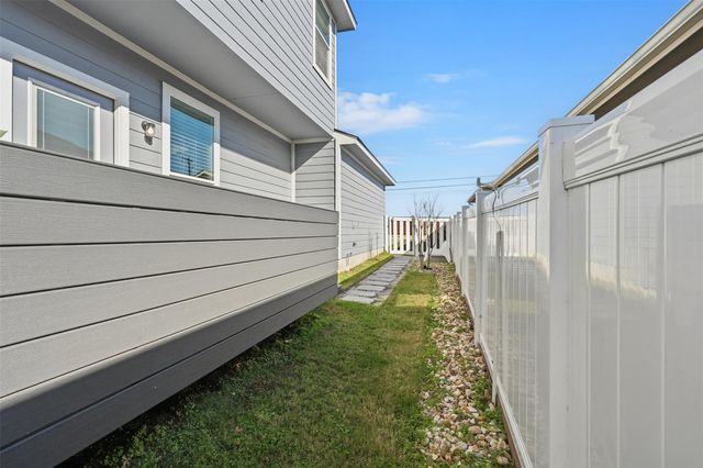 404 Cane River RD, Pflugerville, TX 78660