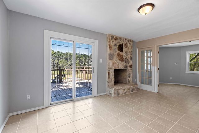 220 Lark Lane, New Braunfels, TX 78132