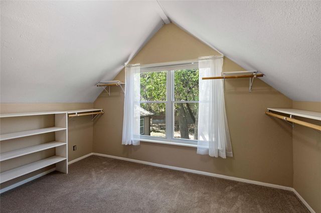 220 Lark Lane, New Braunfels, TX 78132