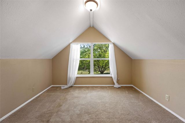 220 Lark Lane, New Braunfels, TX 78132