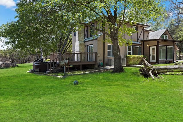 220 Lark Lane, New Braunfels, TX 78132