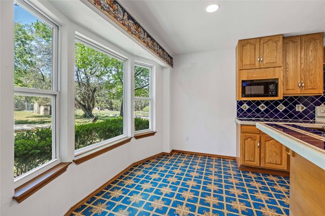 220 Lark Lane, New Braunfels, TX 78132