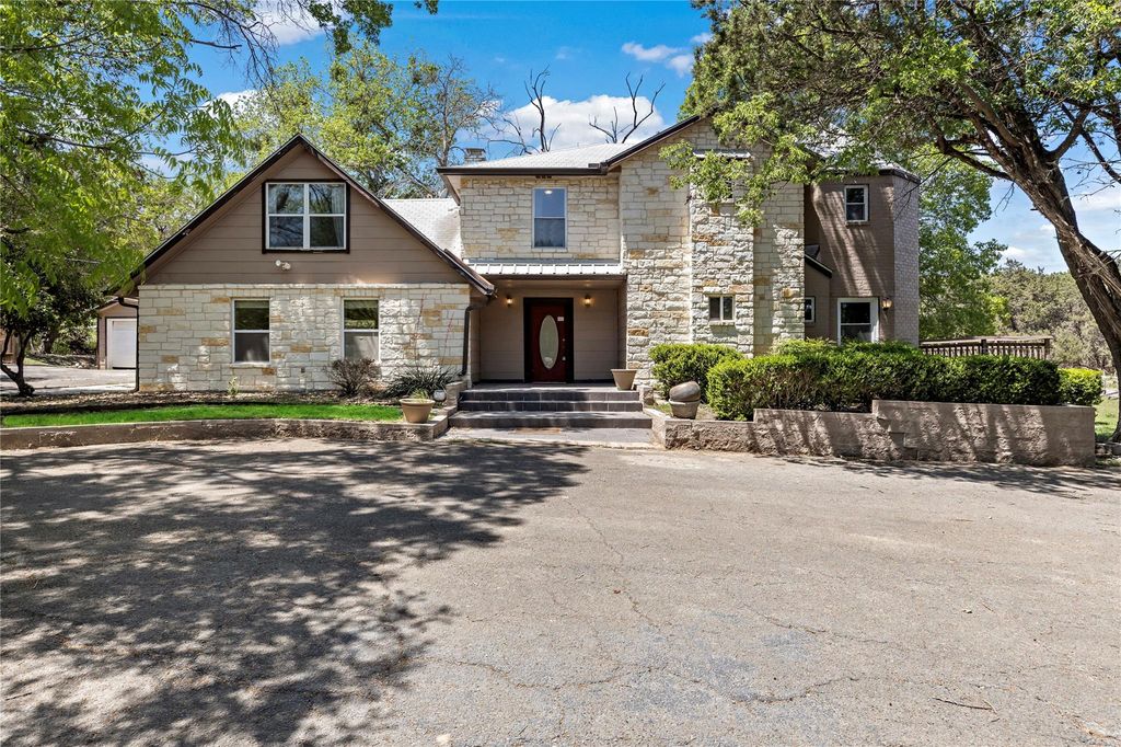 220 Lark Lane, New Braunfels, TX 78132