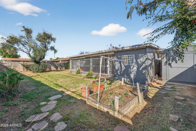 2233 W FLOWER Street, Phoenix, AZ 85015