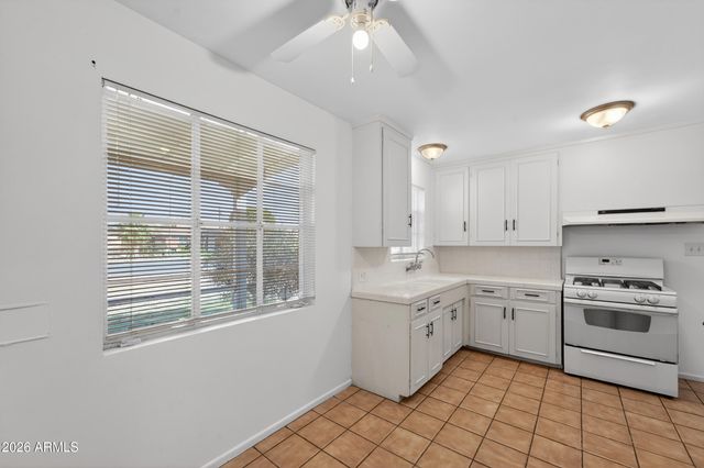 2233 W FLOWER Street, Phoenix, AZ 85015