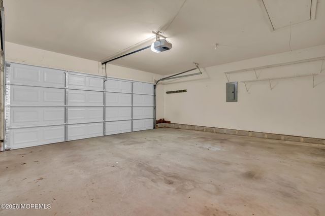 24 Greenways Lane, Lakewood, NJ 08701