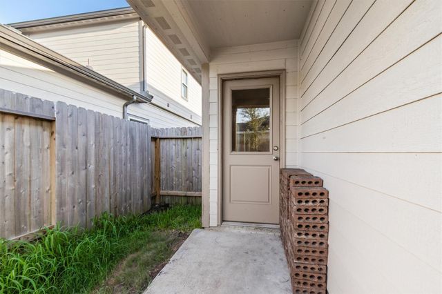 2637 Shady Cedar Court, Conroe, TX 77301