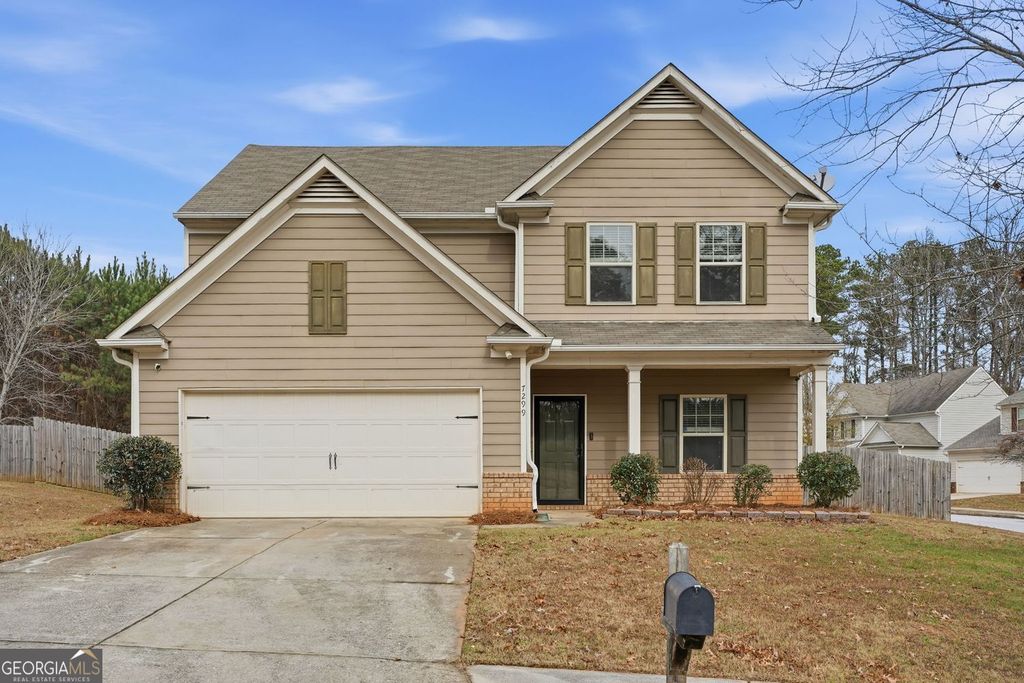7299 St Agnes Way, Fairburn, GA 30213