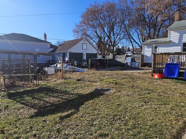 4702 8th AVENUE, Kenosha, WI 53140