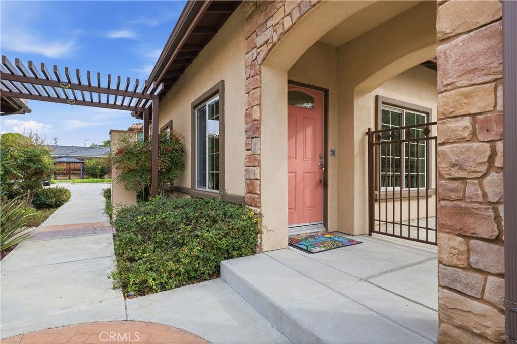 Image 1 of property listing at 601 N Walnut, La Habra, CA 90631