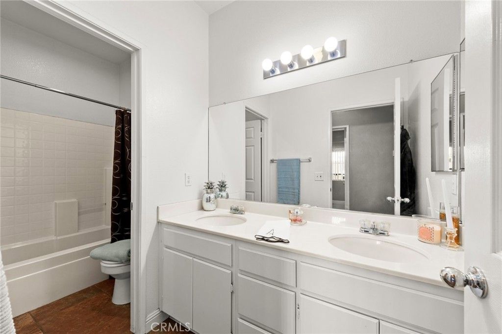 Image 21 of property listing at 601 N Walnut, La Habra, CA 90631