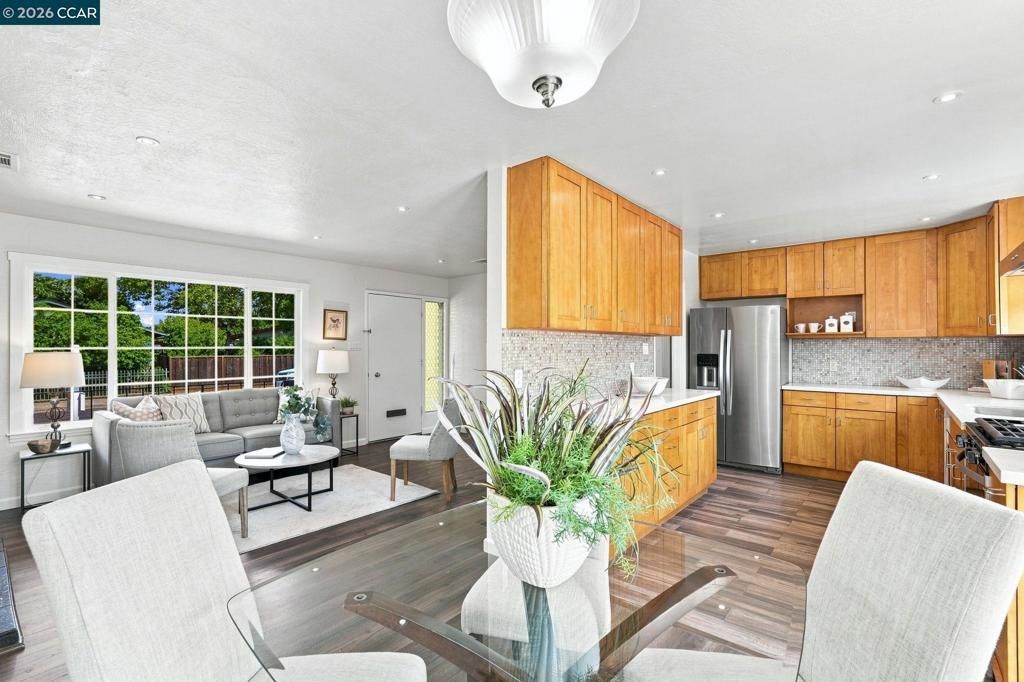 Image 10 of property listing at 2710 Broadmoor Ave, Concord, CA 94520