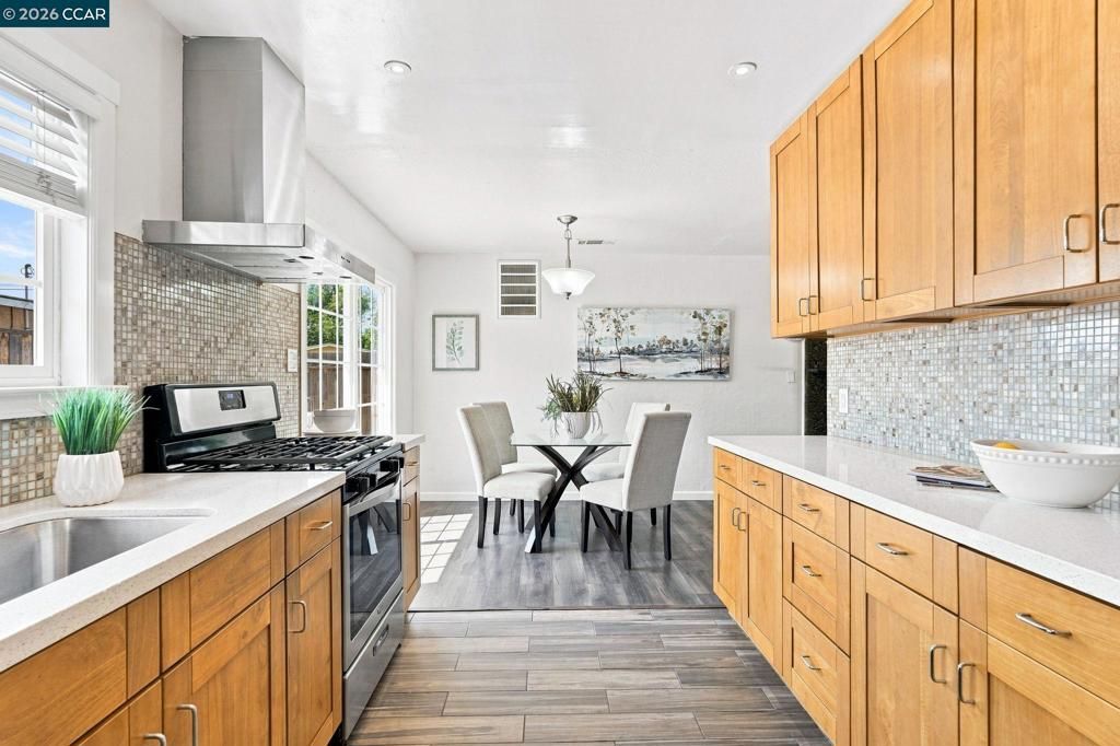Image 12 of property listing at 2710 Broadmoor Ave, Concord, CA 94520