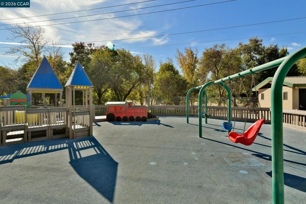 Image 25 of property listing at 2710 Broadmoor Ave, Concord, CA 94520