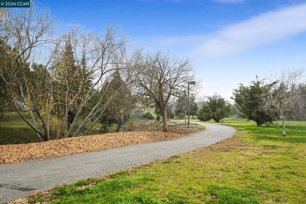Image 27 of property listing at 2710 Broadmoor Ave, Concord, CA 94520