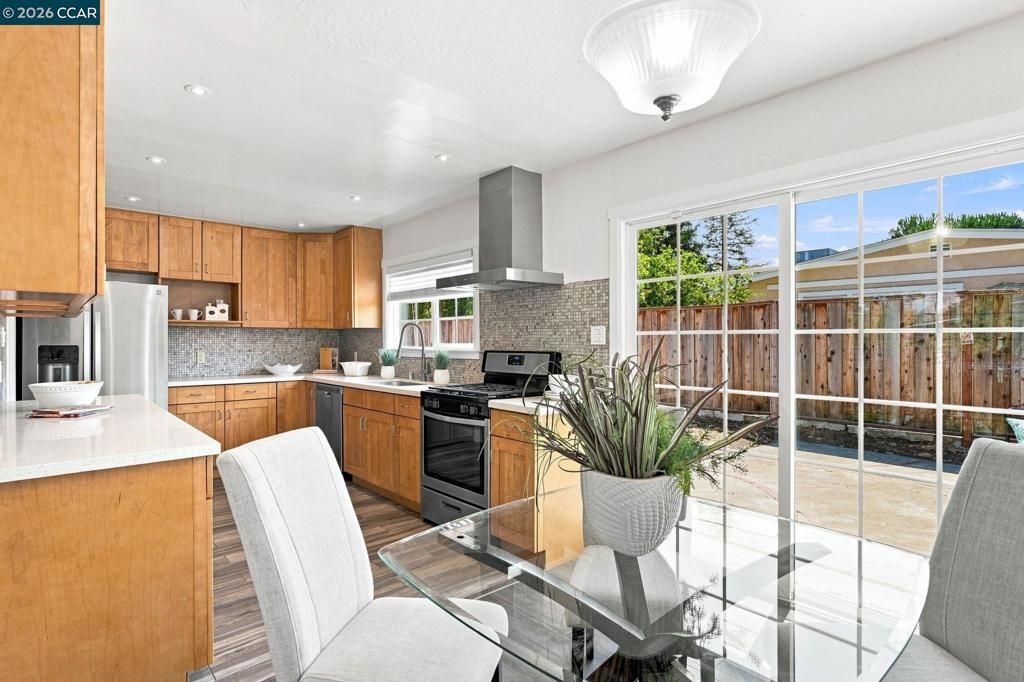 Image 9 of property listing at 2710 Broadmoor Ave, Concord, CA 94520