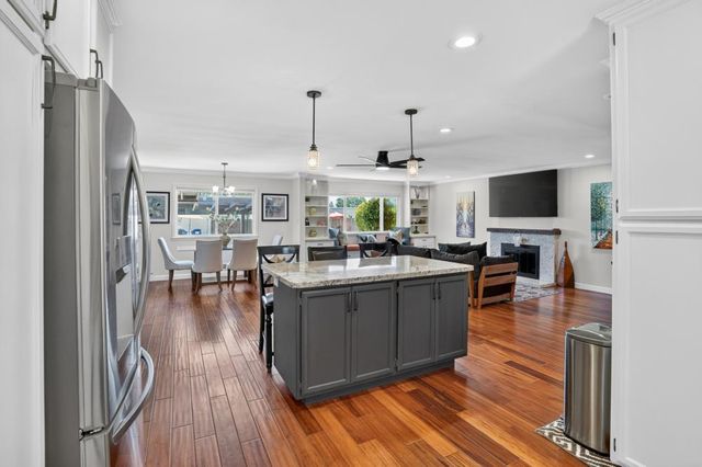 7577 Alma Vista Way, Sacramento, CA 95831