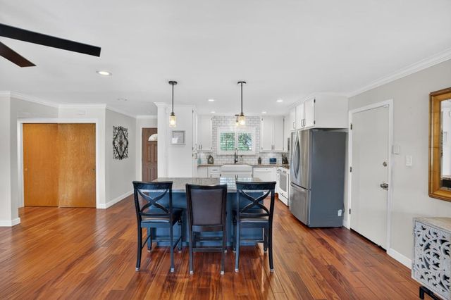 7577 Alma Vista Way, Sacramento, CA 95831