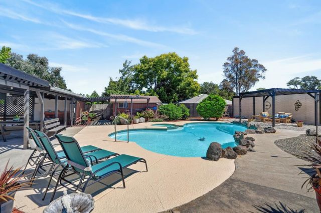 7577 Alma Vista Way, Sacramento, CA 95831