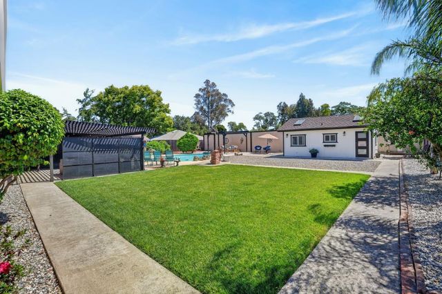 7577 Alma Vista Way, Sacramento, CA 95831