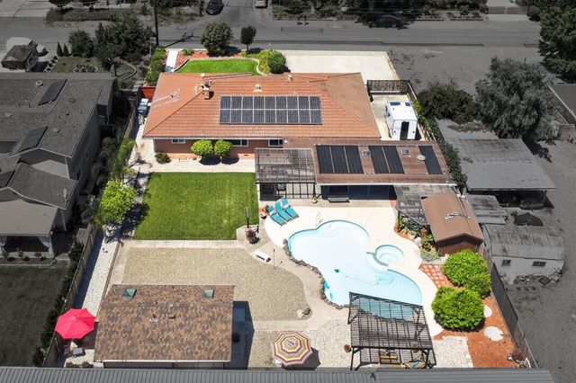 7577 Alma Vista Way, Sacramento, CA 95831