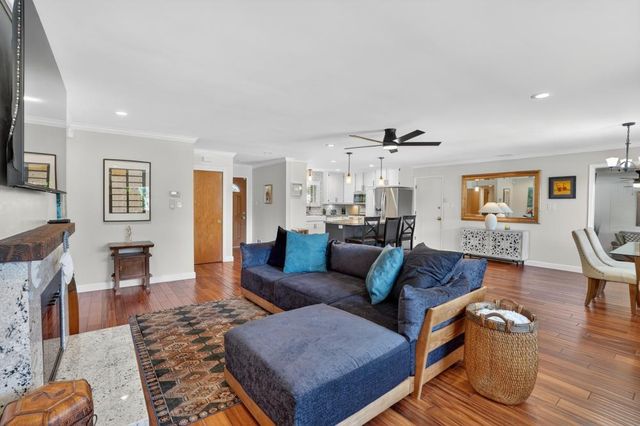 7577 Alma Vista Way, Sacramento, CA 95831