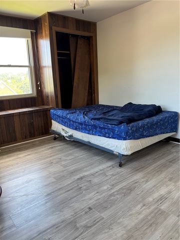 908 Worthington Ave, Clairton, PA 15025