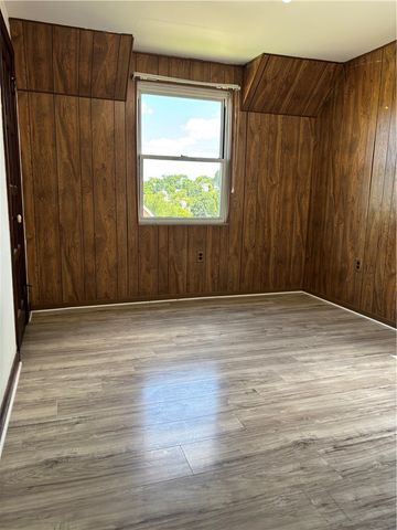 908 Worthington Ave, Clairton, PA 15025