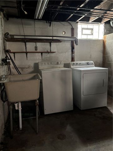 908 Worthington Ave, Clairton, PA 15025