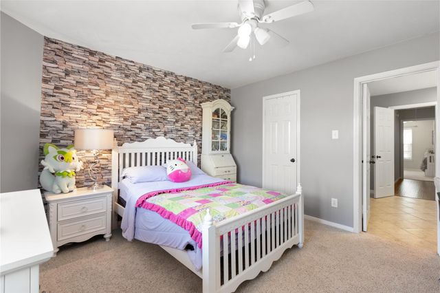 47 Sterling Street, Sugar Land, TX 77479