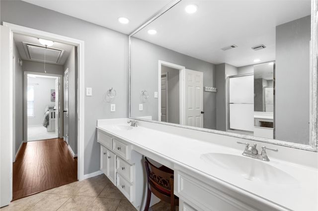 47 Sterling Street, Sugar Land, TX 77479