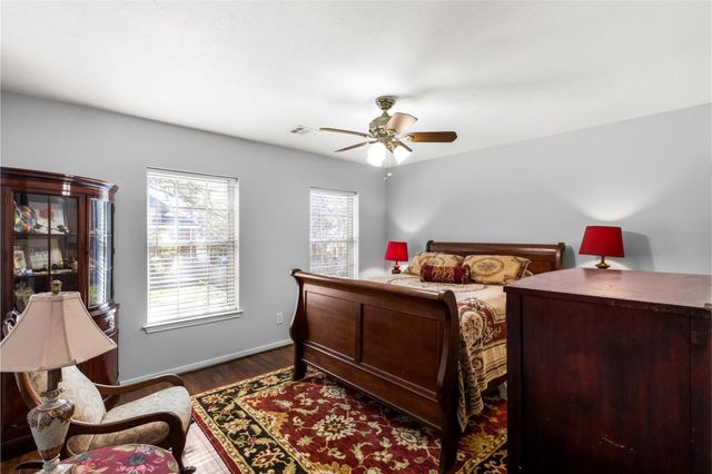 47 Sterling Street, Sugar Land, TX 77479