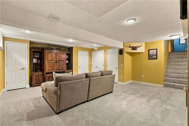 2209 S Scarborough Street, Olathe, KS 66062