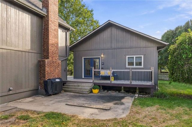 2209 S Scarborough Street, Olathe, KS 66062