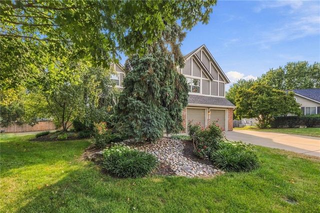 2209 S Scarborough Street, Olathe, KS 66062