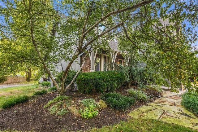 2209 S Scarborough Street, Olathe, KS 66062