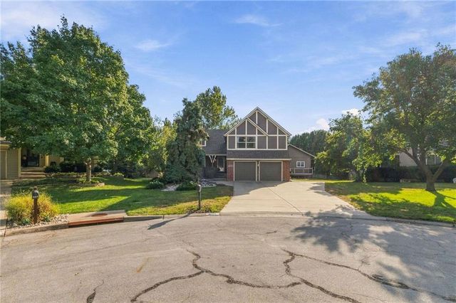 2209 S Scarborough Street, Olathe, KS 66062