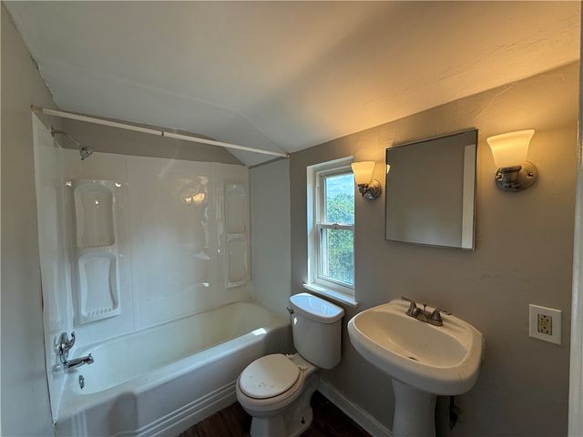 139 Howard St, Penn Hills, PA 15235