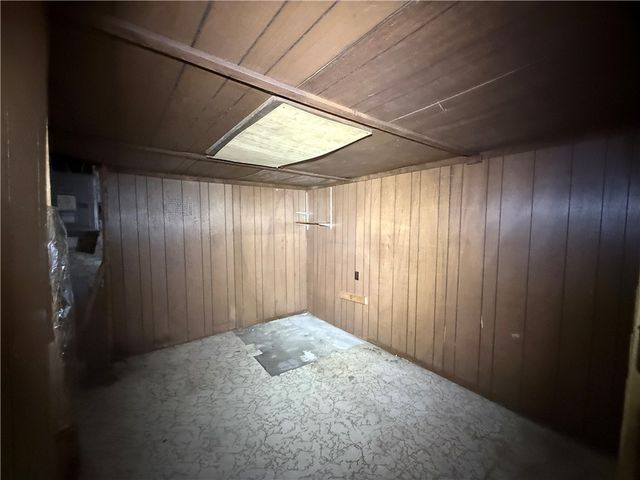 139 Howard St, Penn Hills, PA 15235