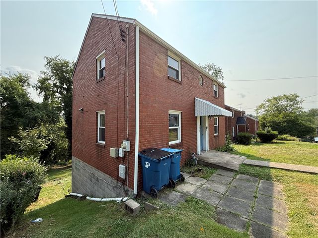 139 Howard St, Penn Hills, PA 15235